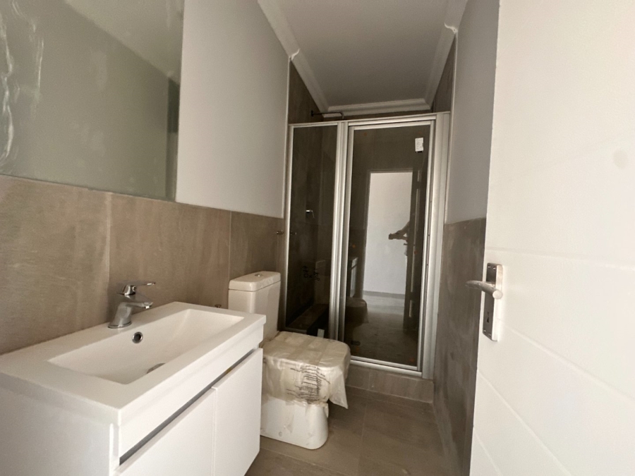 1 Bedroom Property for Sale in Table View Western Cape